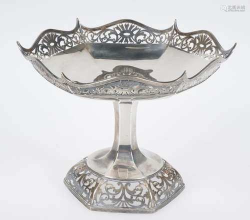 Silver centrepiece marked Walker and Hall, Sheffield England...