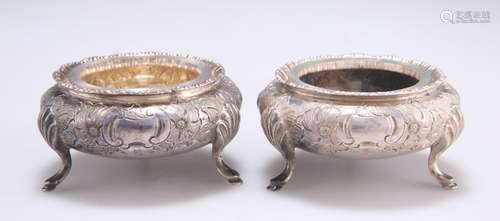 A PAIR OF VICTORIAN SILVER SALTS