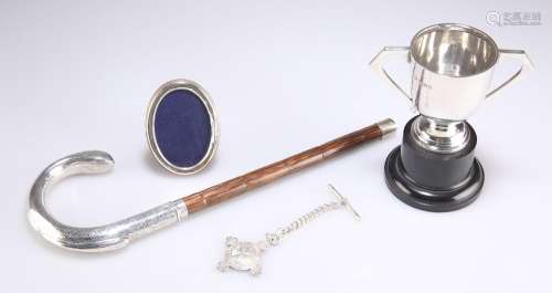 A MIXED GROUP OF SILVER, 20TH CENTURY