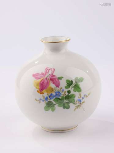 Vase, Meissen, Schwertermarke, 2. Wahl, kugelig, Blume 2, Go...