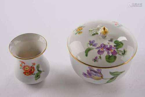 Kleine Vase, Zuckerdose, Meissen, Schwertermarke, 2. Wahl, B...