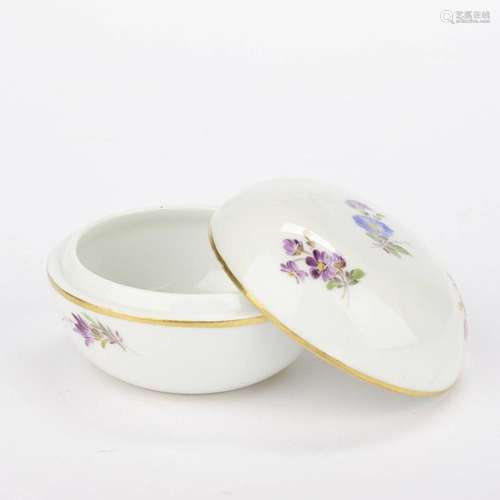 Deckeldose, Meissen, Schwertermarke, 1850-1924, 1. Wahl, ges...