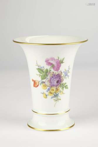 Vase, Meissen, Schwertermarke, 1. Wahl, Bukett, bunt, Goldli...