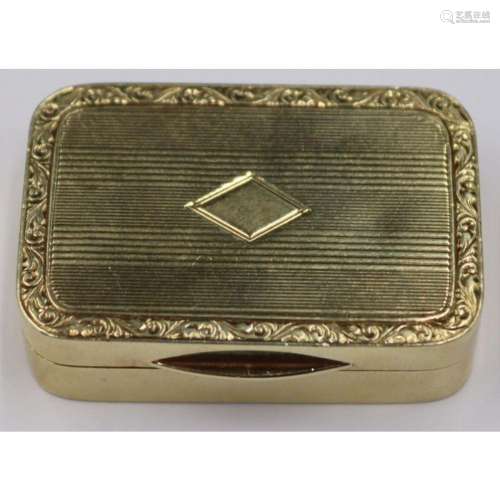 GOLD. 14kt Gold Rectagular Pill Box.
