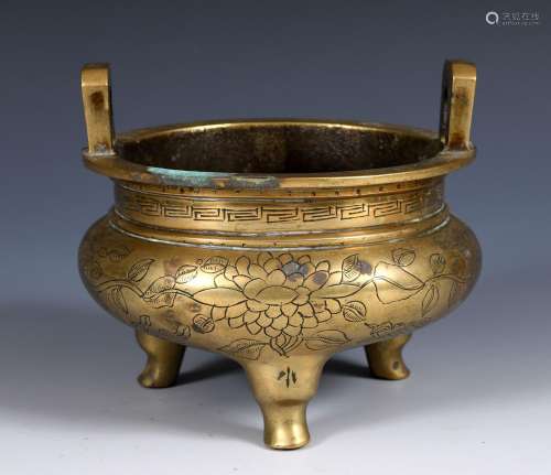 A Chinese bronze censer, decorated birds and flowers, six ch...