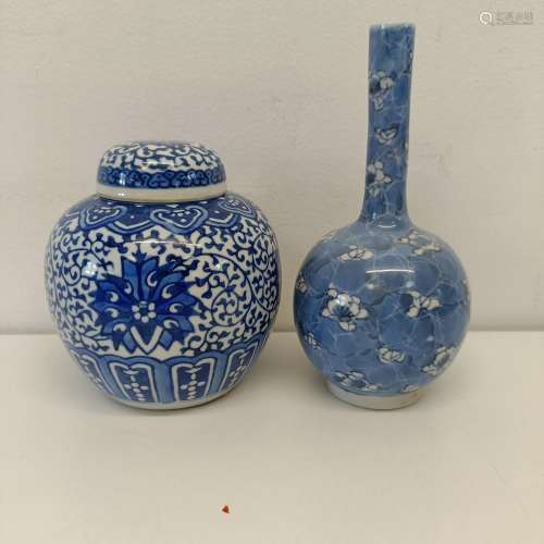 A Chinese blue and white blossom vase, 17 cm high, and a gin...