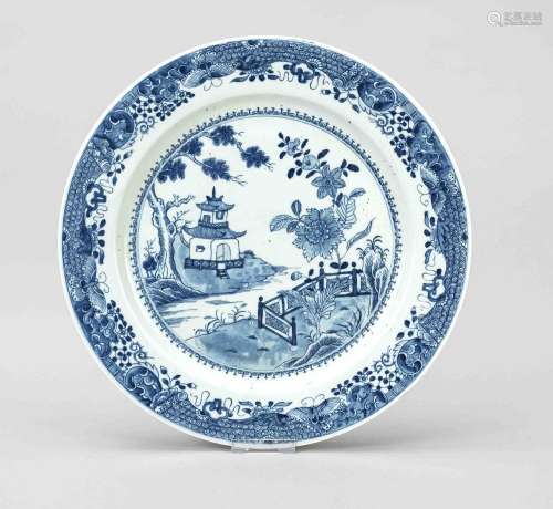 Large plate of export porcelai
