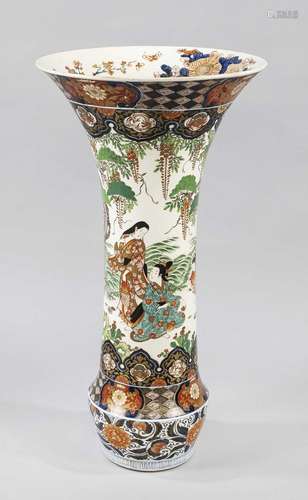 Large Imari crater vase, Japan