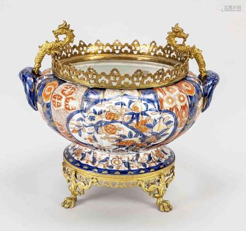 Large mounted Imari bowl, Japa