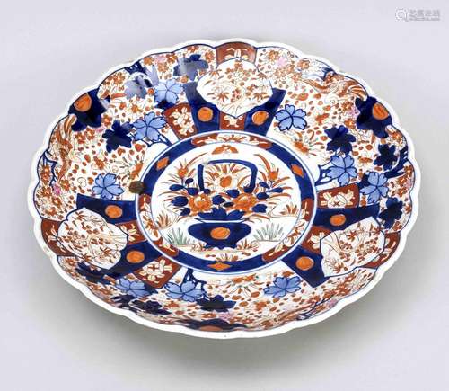 Large Imari plate, Japan, Arit