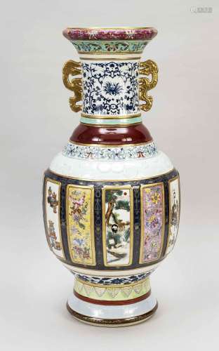 Large vase type Hu, China, por