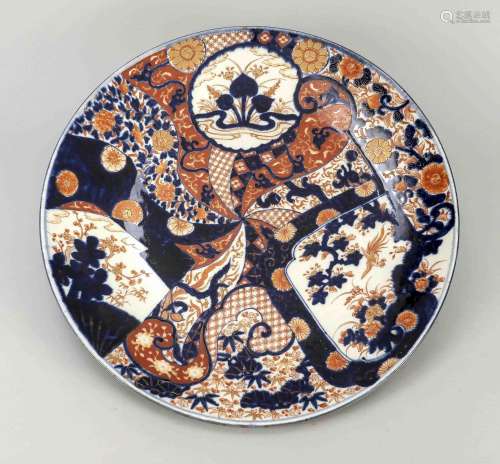 Large Imari plate, Japan, 19th