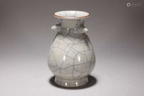 Ming Dynasty Chenghua Brother Kiln bottle