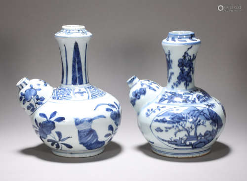 Two blue and white figures in Ming Dynasty in China