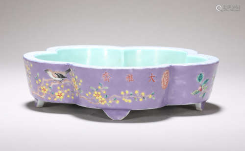 A piece of porcelain in the Qing Dynasty