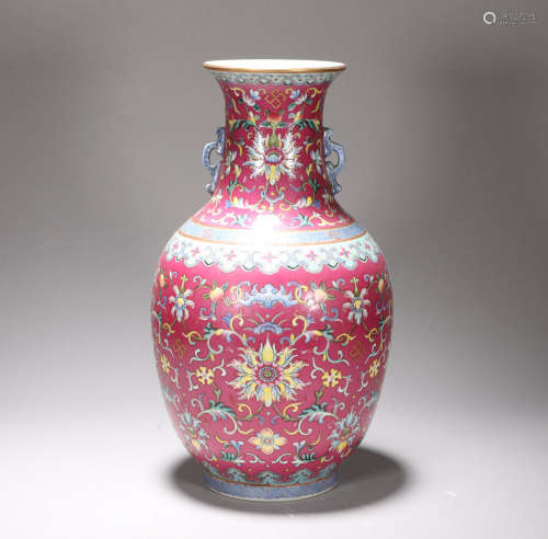 Qing Dynasty Qianlong pastel flower bottle