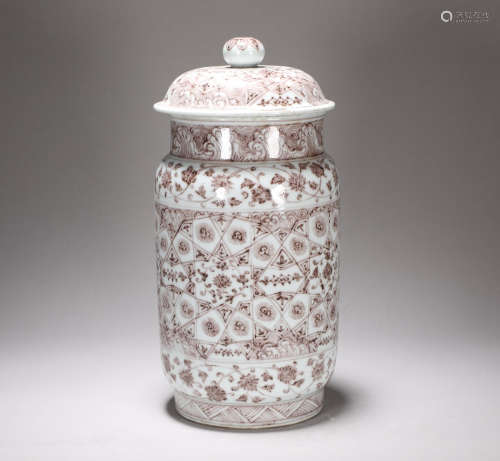Xuande underglaze red Zhuang pot in Ming Dynasty.