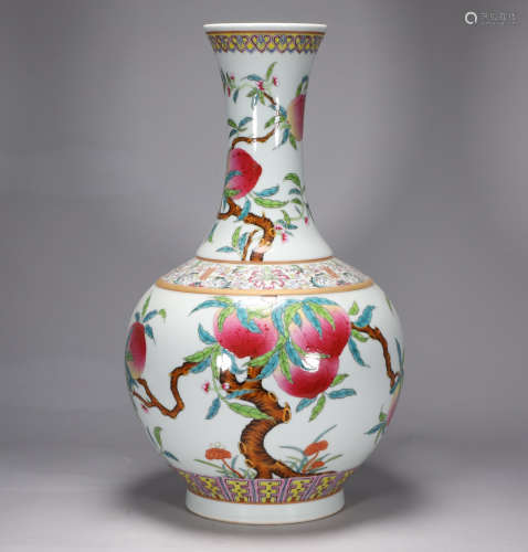Qing Dynasty Guangxu pastel nine peach blossom bottle