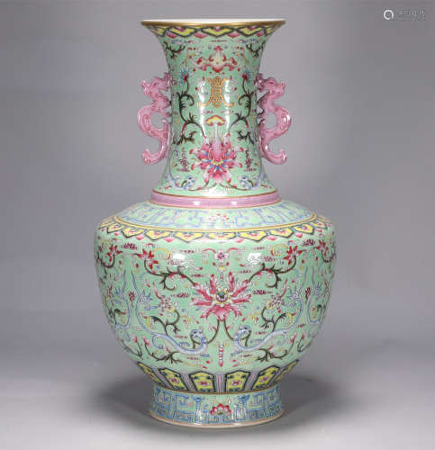 Qing Dynasty Qianlong pastel flower double ear bottle