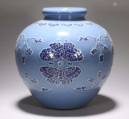 Qing Dynasty Qianlong blue ground blue and white butterfly p...
