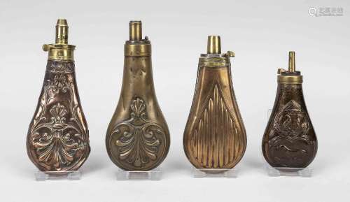 4 powder flasks, 19th century, bras