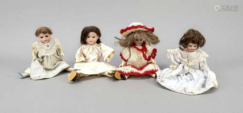 4 dolls with porcelain head, around