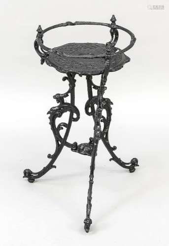 Small side table, 19th/20th c., cas