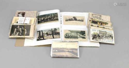 Extensive collection of postcards,