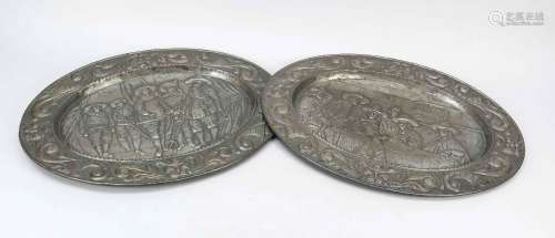 Pair of oval Historicist relief pan