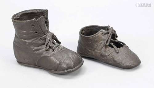 2 Children's shoes, c. 1900, worn l