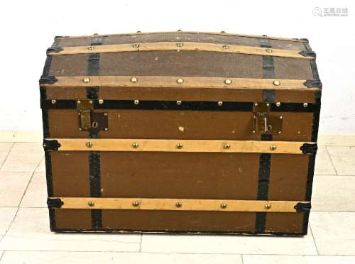 Travel case, around 1920, with wood