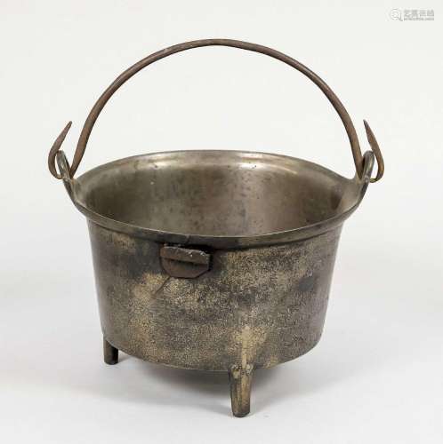 Tripod handle pot, 18th/19th centur