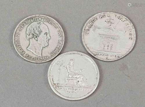 3 silver coins, 1x death thaler Fri