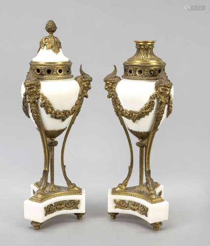 Pair of sconces or side plates, 19t