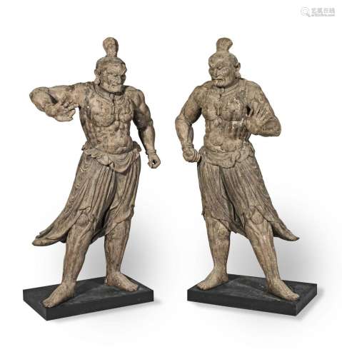 A PAIR OF WOOD TEMPLE GUARDIAN FIGURES Edo period (1615-1868...