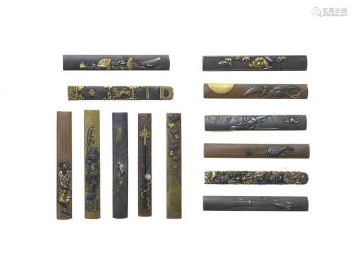 THIRTEEN KOZUKA (KNIFE HANDLES) Edo period (1615-1868), 18th...