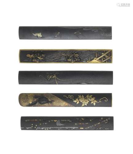 FIVE KOZUKA (KNIFE HANDLES) Edo period (1615-1868), 18th to ...