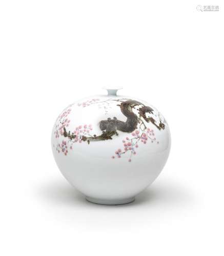 SHOGAN A Bulbous Single-Flower Large Vase Taisho (1912-1926)...