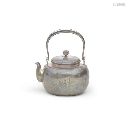 A SILVER TEAPOT AND COVER Meiji (1868-1912) or Taisho (1912-...