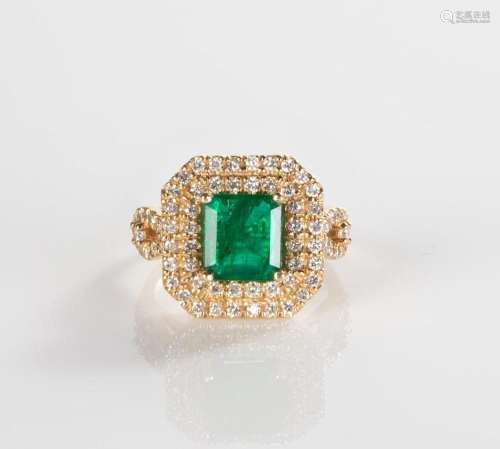 Lady s 14 K Gold, 2.5 ct. Emerald and Diamond Ring