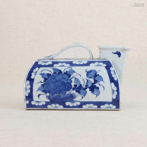 A Chinese blue and white bourdaloue,