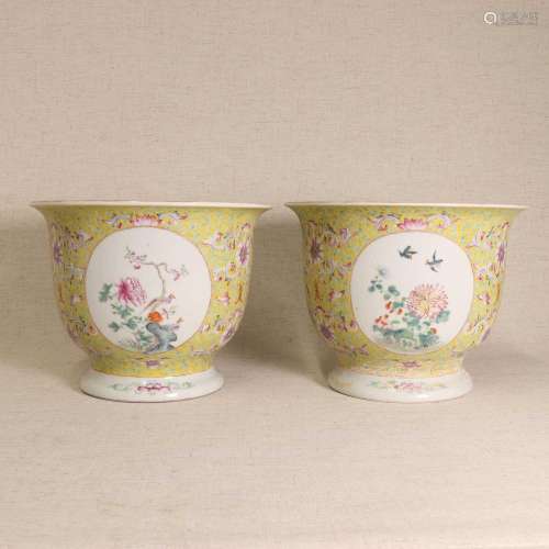 A pair of Chinese famille rose planters,