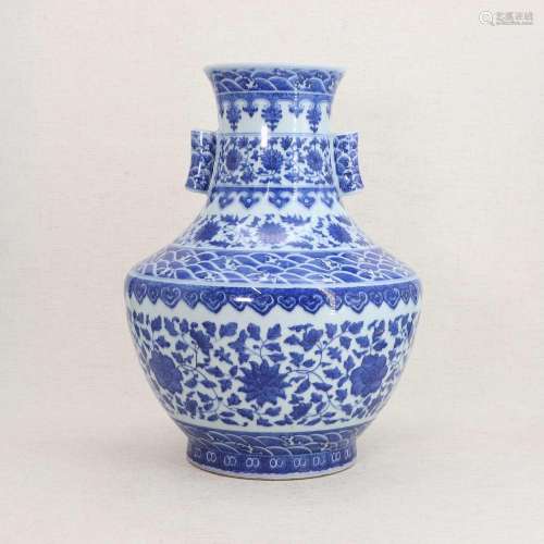 A Chinese blue and white hu vase,