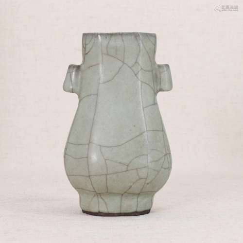 A Chinese ge-type hu vase,