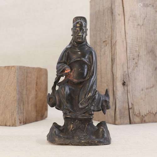 A Chinese bronze figure,