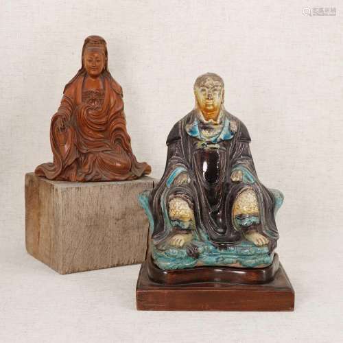 A Chinese fahua-glazed pottery figure,