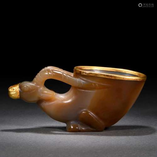 A Chinese Bronze-gilt Mounted Carved Agate Rhyton