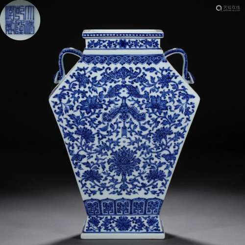 A Chinese Blue and White Florette Vase