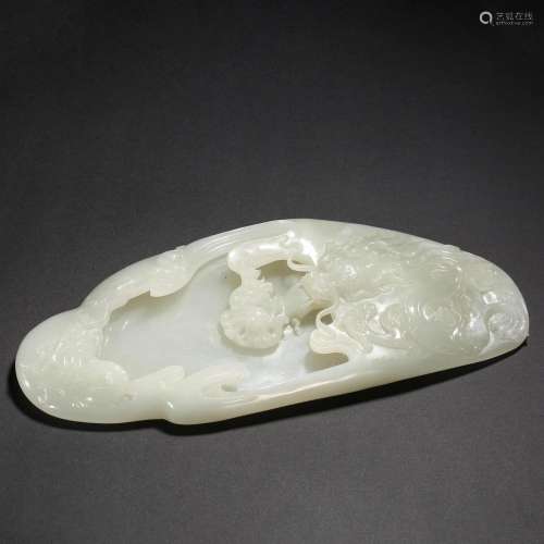 A Chinese Carved White Jade Draogn Inkwell