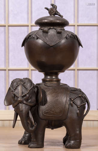 中國古代 象駝寶瓶 銅器